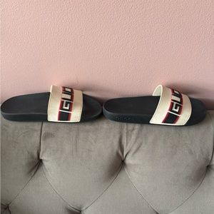Gucci slides size 6